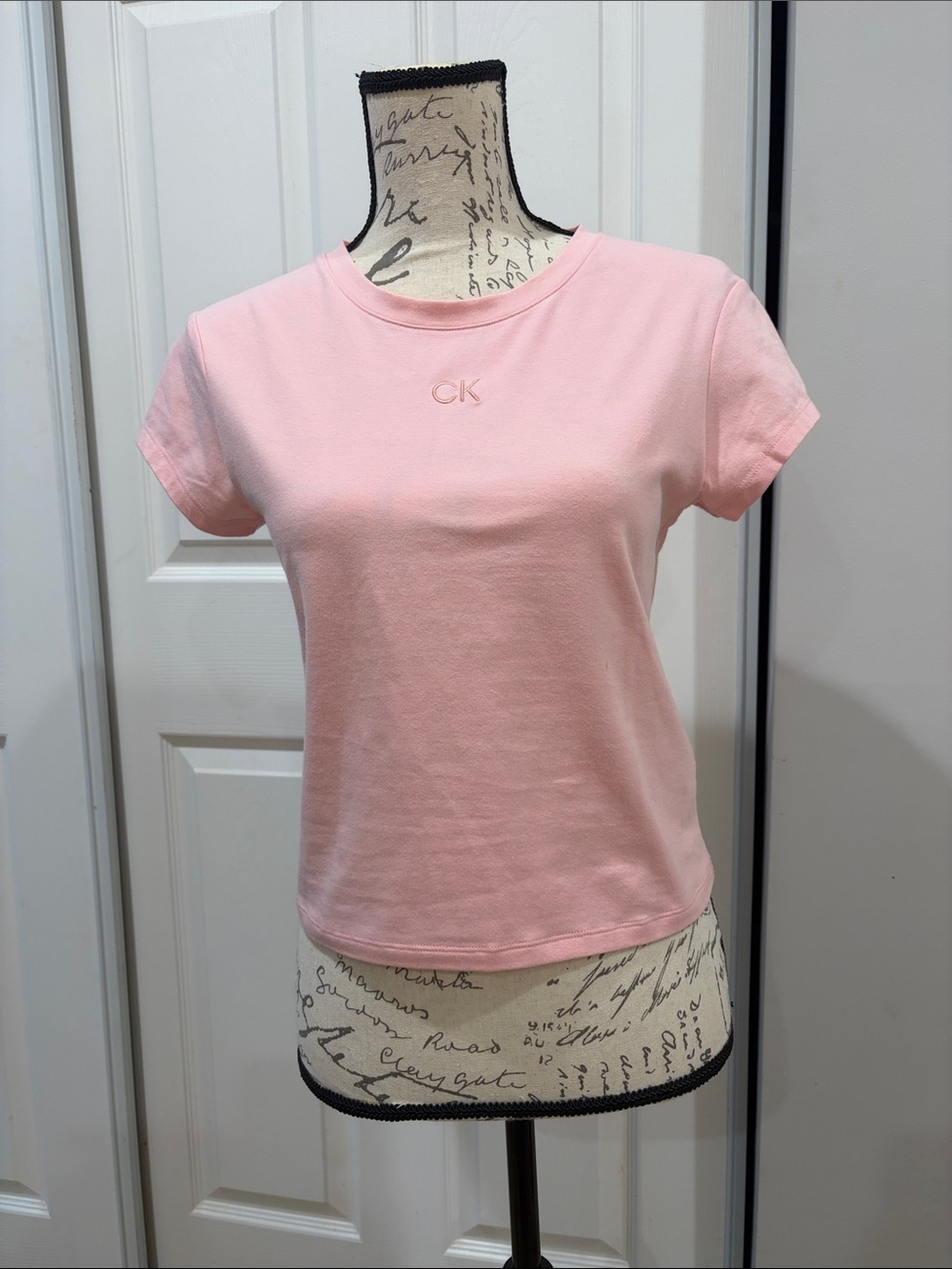 Calvin Klein Performance Tee Soft Pink Short-Sleeve Logo Tee Women’s small